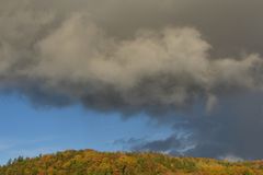 Licht- und Wetterkapriolen über dem Pfingstberg 07