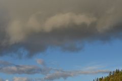 Licht- und Wetterkapriolen über dem Pfingstberg 09