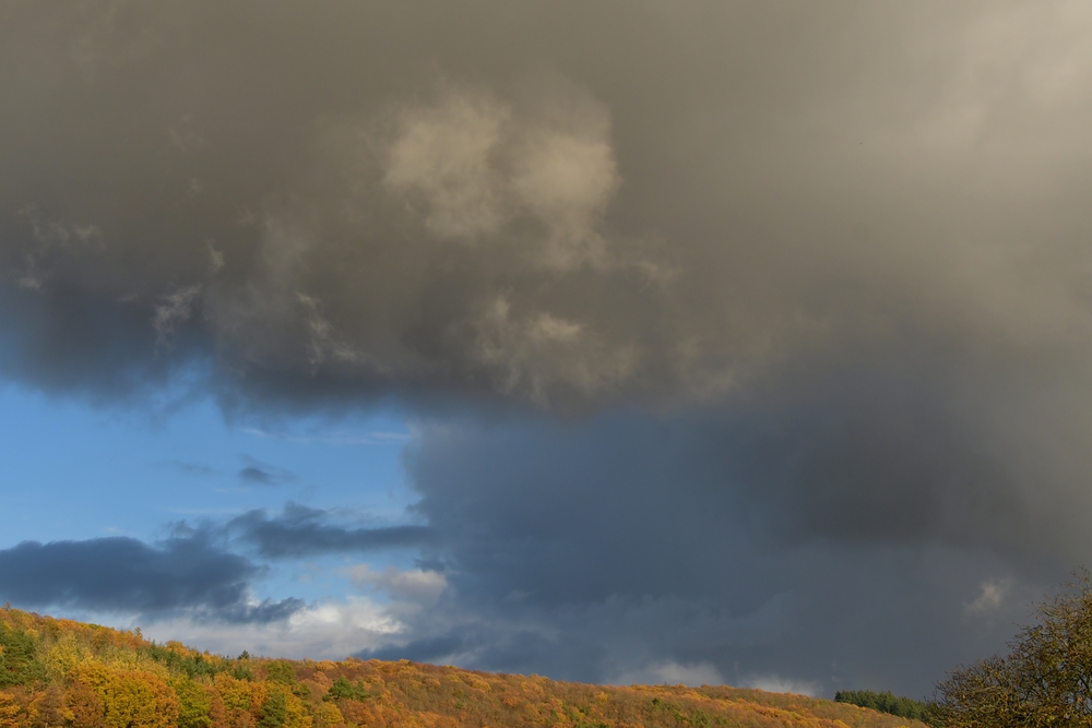 Licht- und Wetterkapriolen über dem Pfingstberg 10