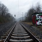 Lichtblick in grauer Landschaft bei Hofheim-Lorsbacher Bahnhof