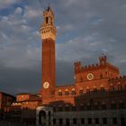 Lichtblicke im Dunkeln - Piazza del Compo/ Palazzo Publico in Siena