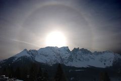 Lichtbogen über dem Latemar, Dolomiten