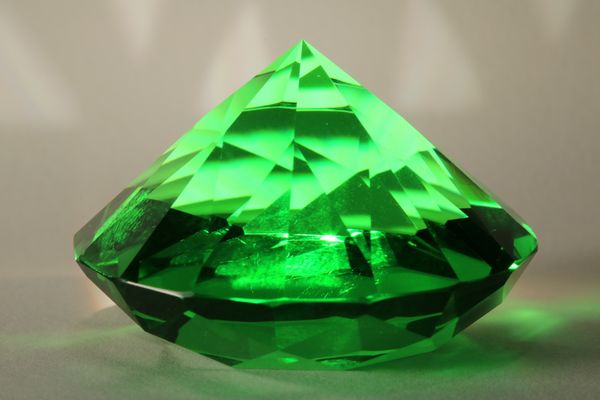 Lichtbrechung im Glasdiamant -1-