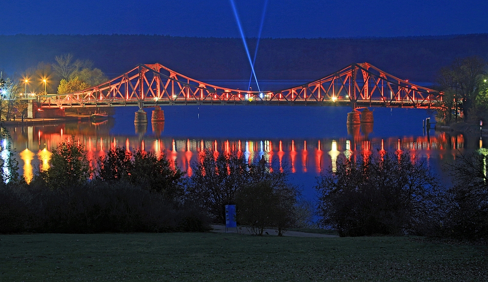 Lichtbrücke