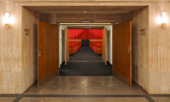 Lichtburg Essen - Haupteingang zum großen Theatersaal - 2003