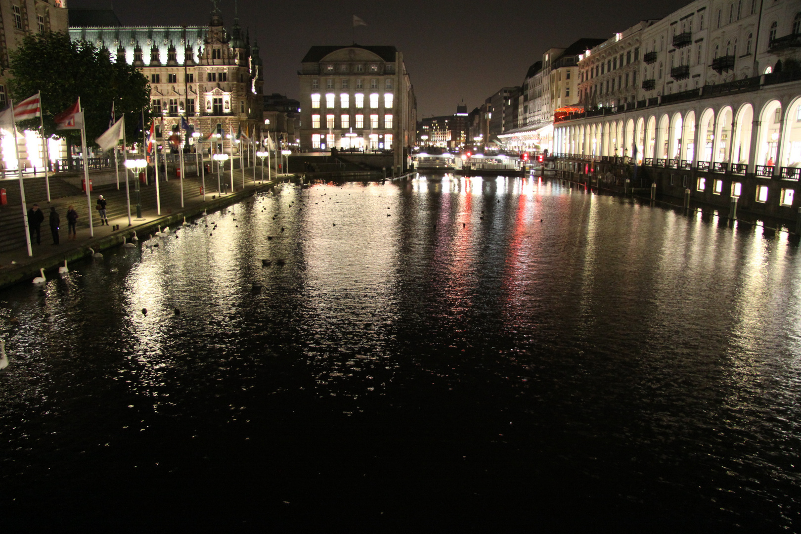Lichter der Stadt an Hamburgs Binnenalster