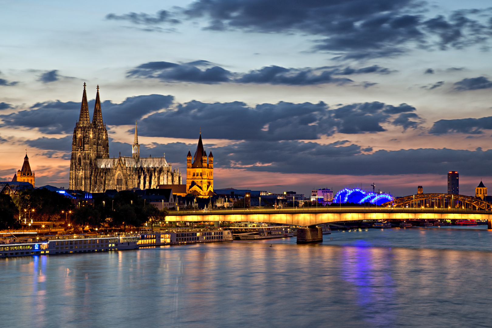 Lichter der Stadt  Skyline K ln Foto Bild architektur 