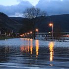 Lichter im Hochwasser