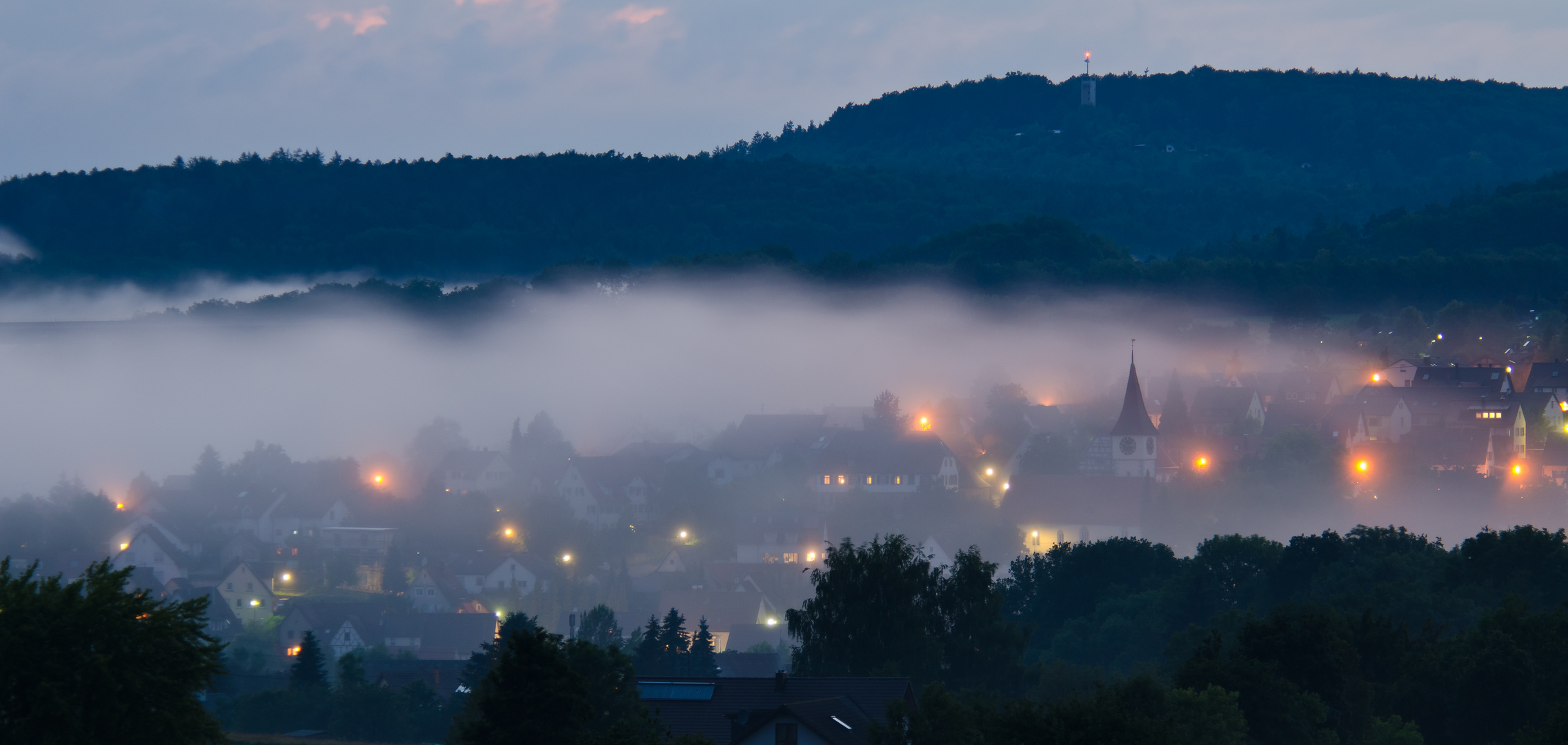 Lichter im Nebel (Aichtal)