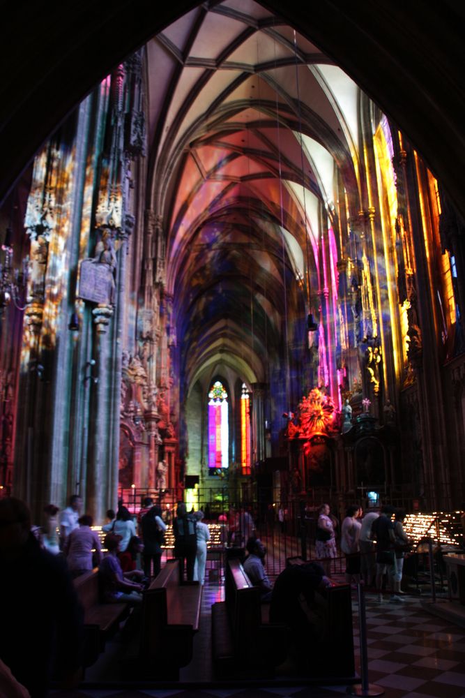 Lichter im Stephansdom