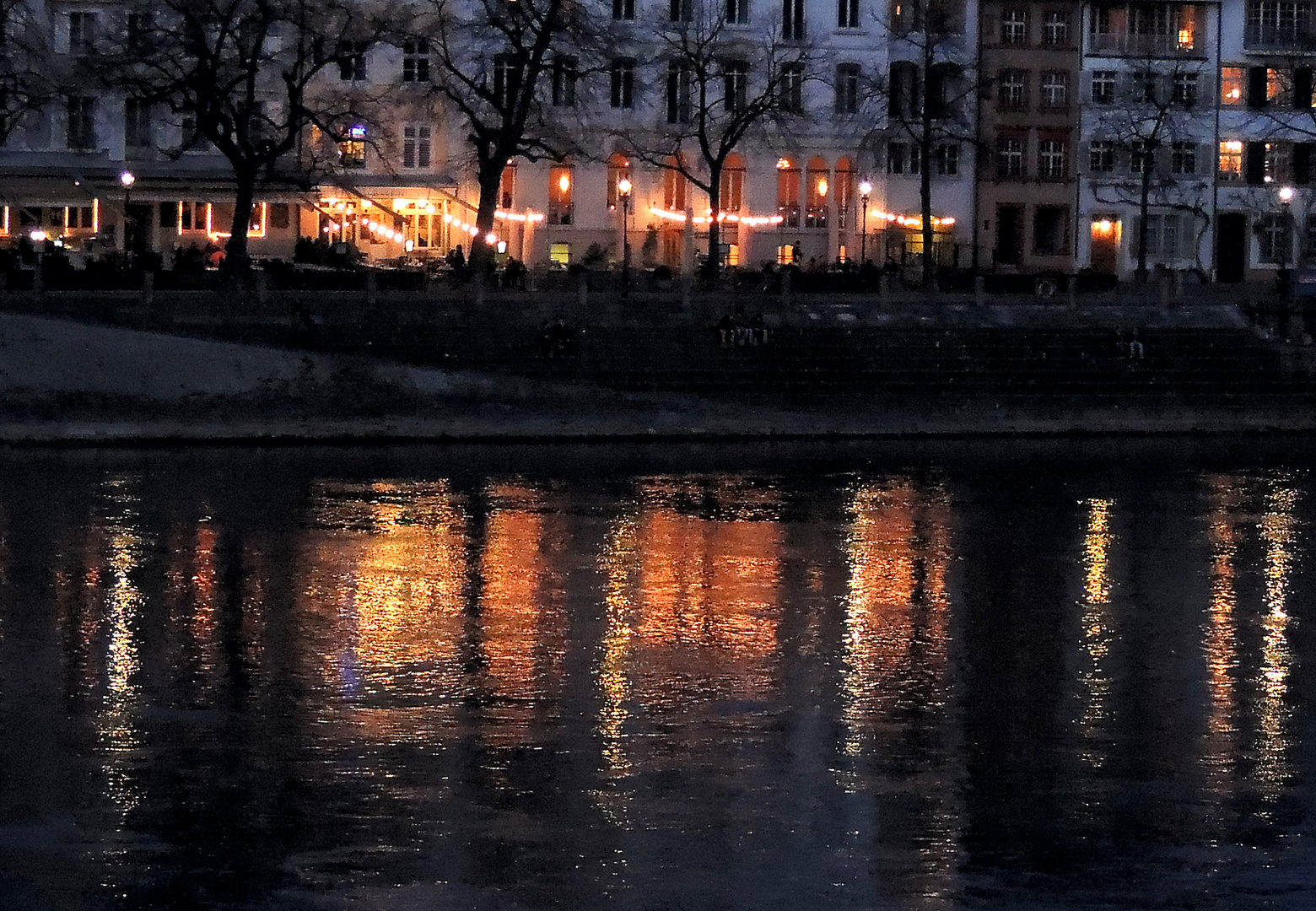 Lichter im Wasser (Rhein)