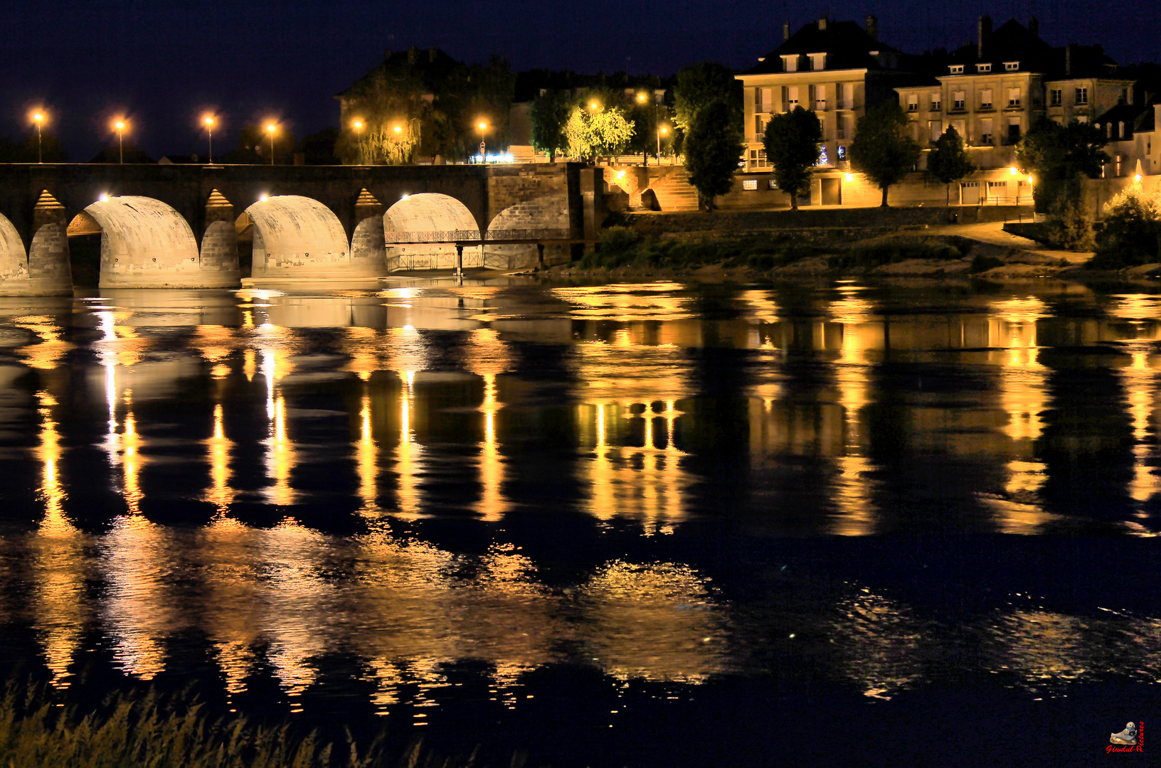 Lichter in der Loire