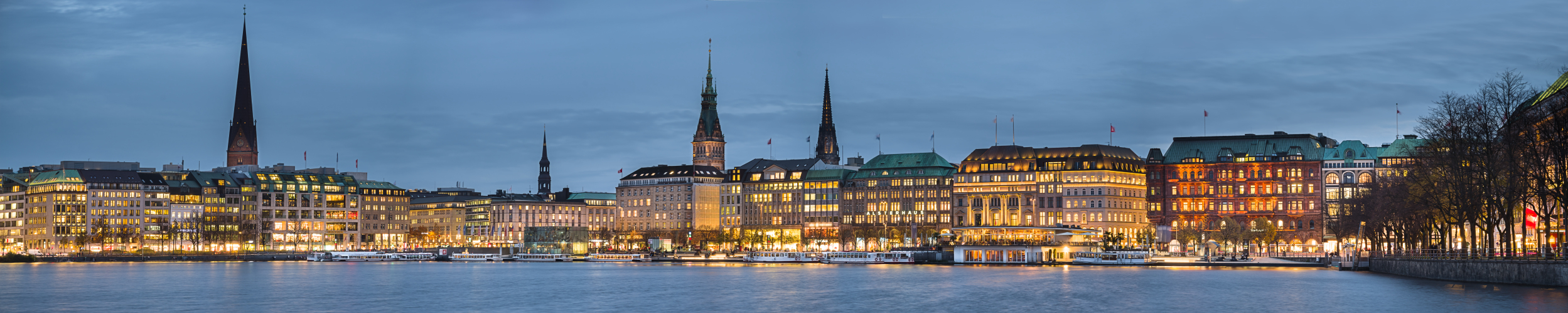 Lichter Pano Binnenalster