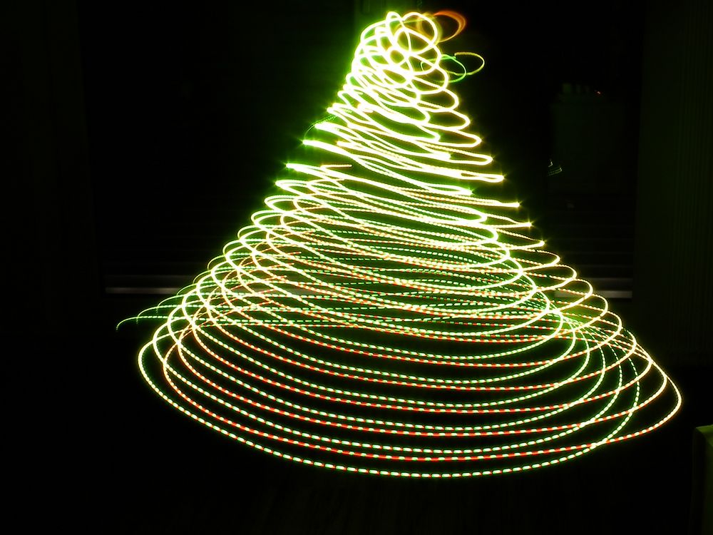 Kunst Tannenbaum Mit Lichterkette 2025 Elysia Jerrie