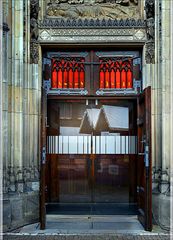 Lichtermarkt zu Füßen der Lambertikirche