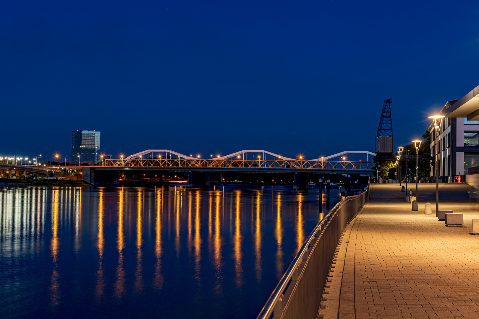 Lichtermeer am Zollhof HDR