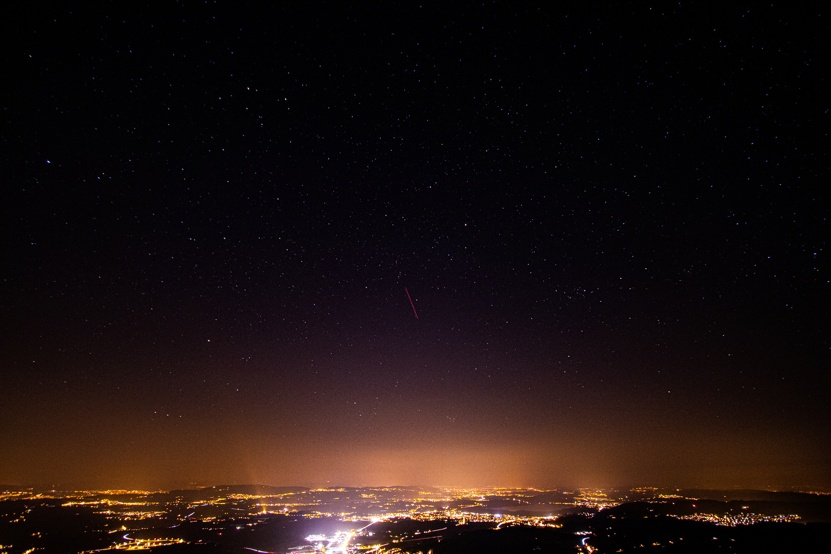 Lichtermeer über der Agglomeration