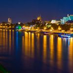 Lichtermehr auf der Elbe