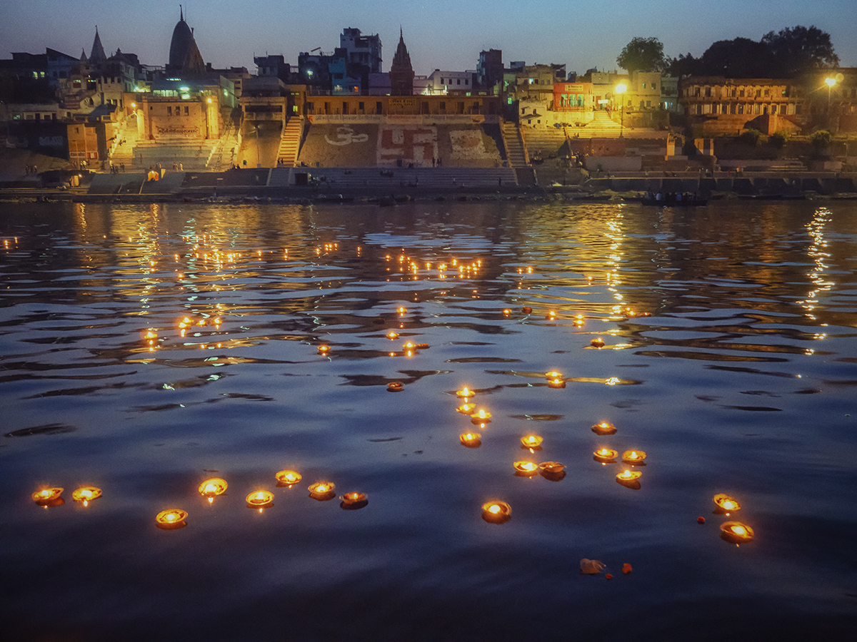 Lichterritual auf dem Ganges