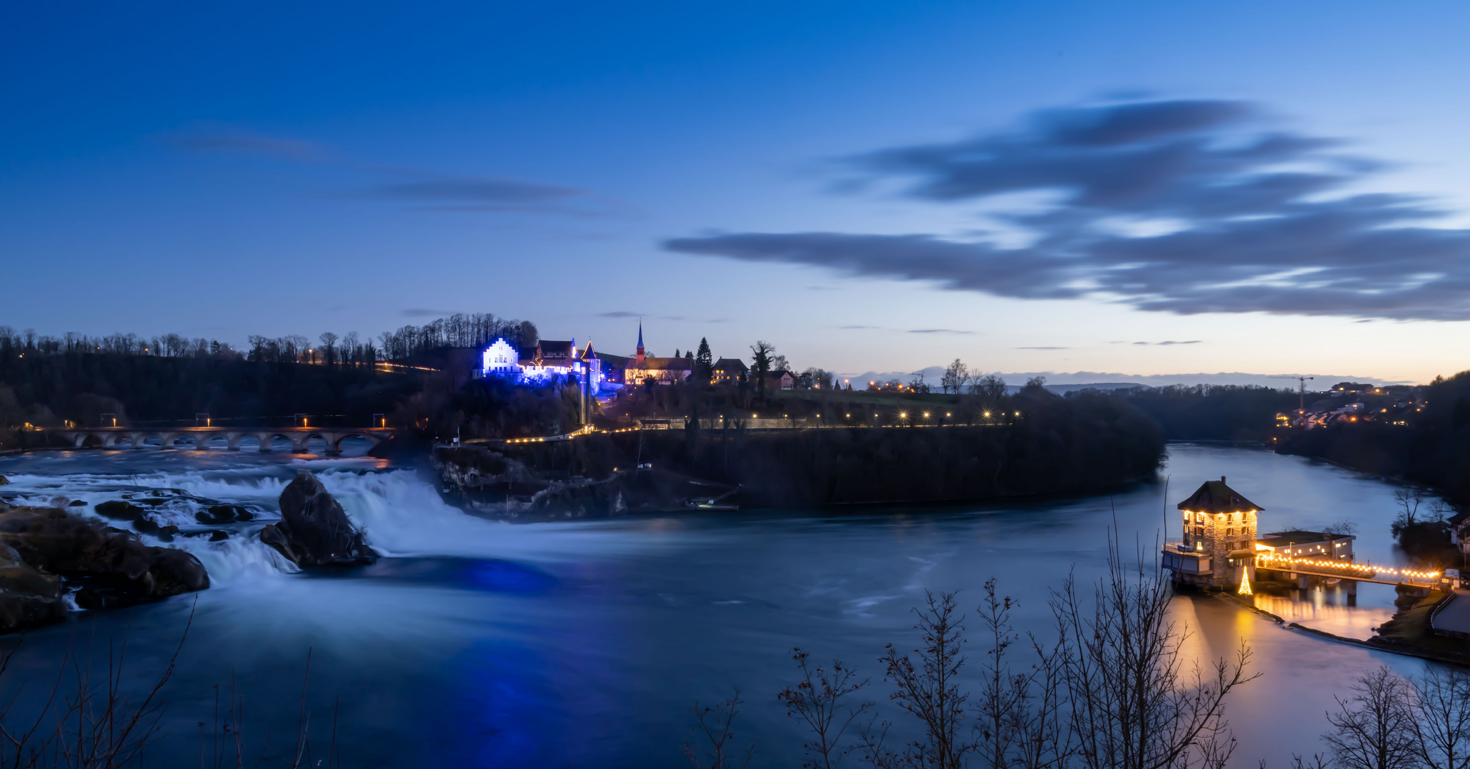 Lichterspiel am Rheinfall