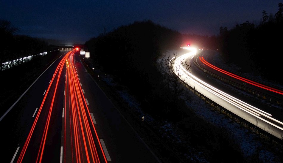 "Lichterspuren über der A99-Ost - Ausfahrt B304"