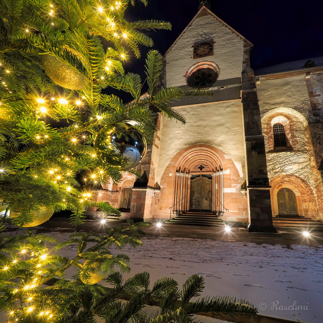 LICHTERSTERNE AM KLOSTER BRONNBACH