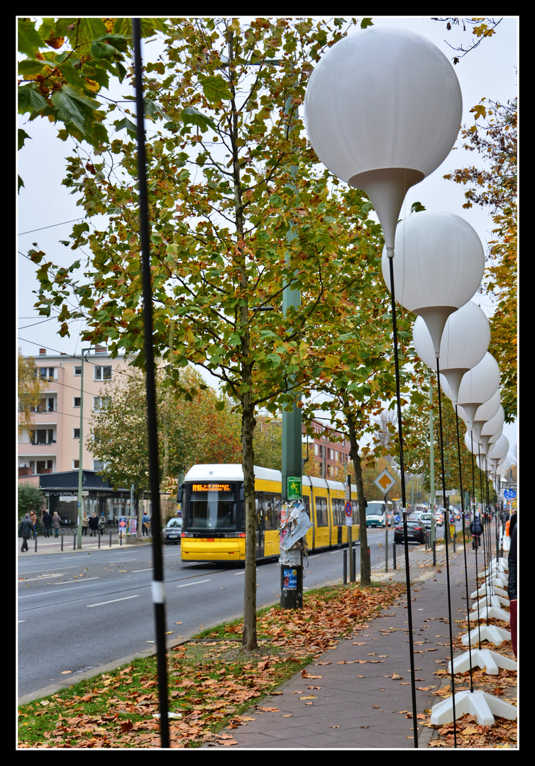 Lichtgrenze mit Straßenbahn