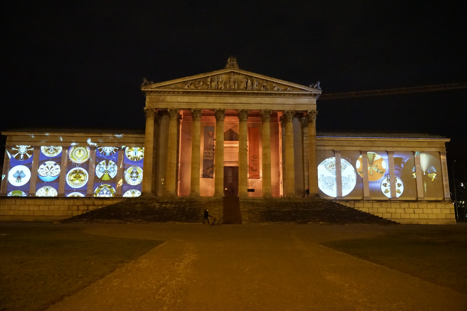 Lichtinstalation im Kunstareal München