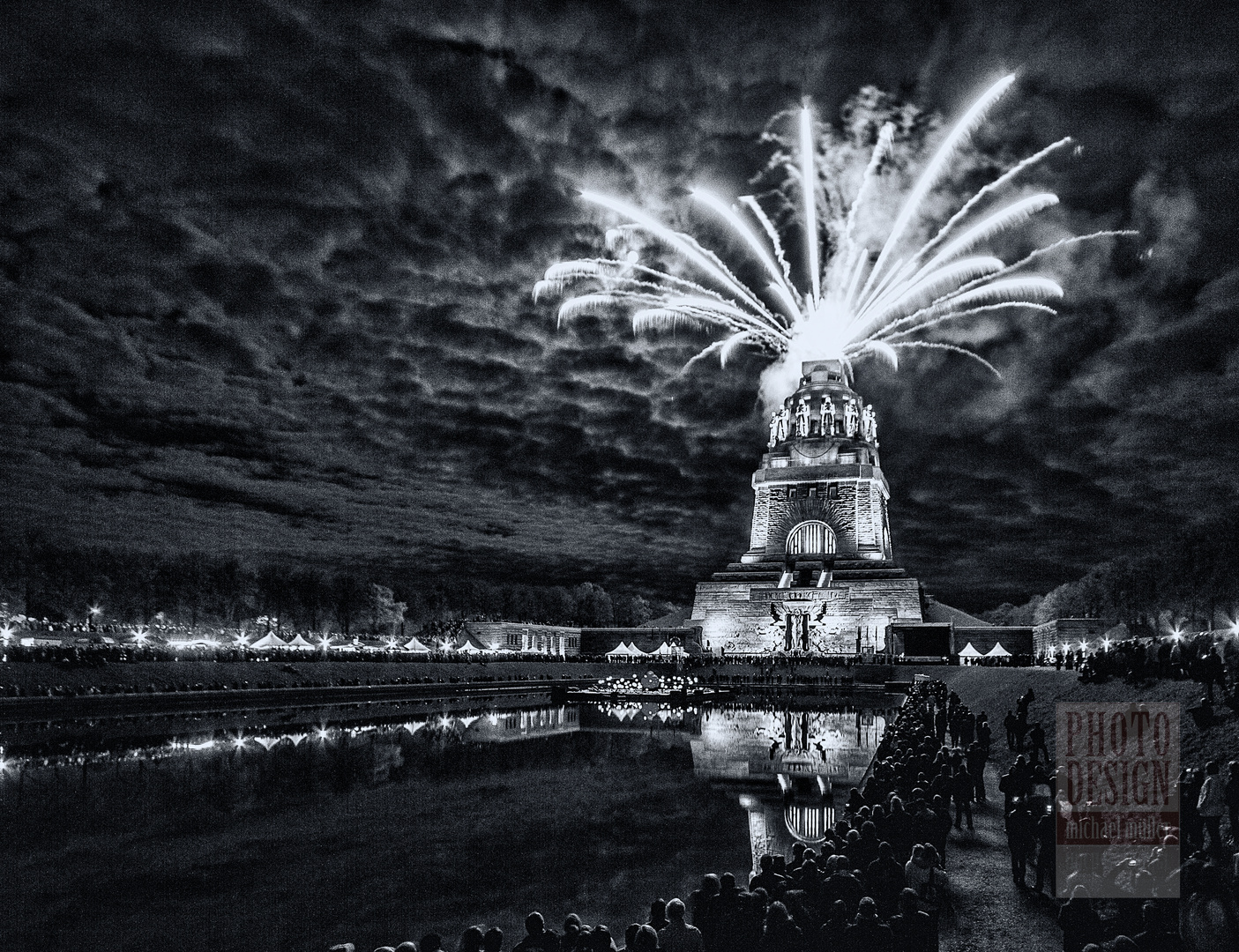 Lichtinstallation anlässlich der Feier zum 200. Jahrestag der Völkerschlacht bei Leipzig