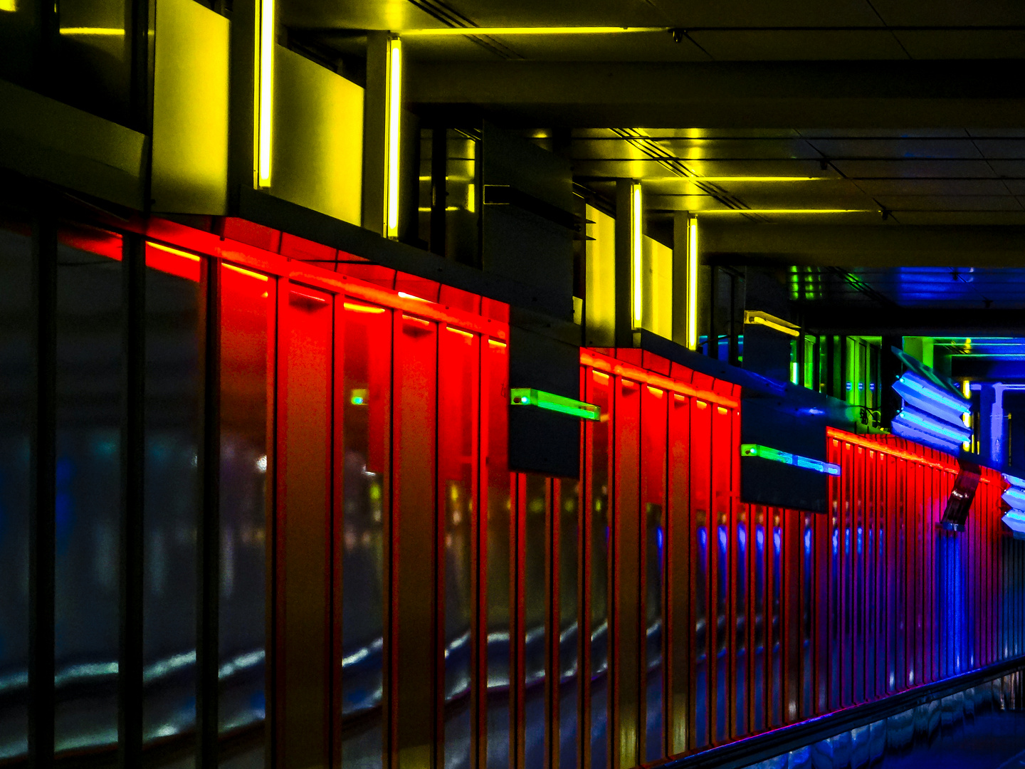 Lichtinstallation im Terminal 1, Flugplatz München