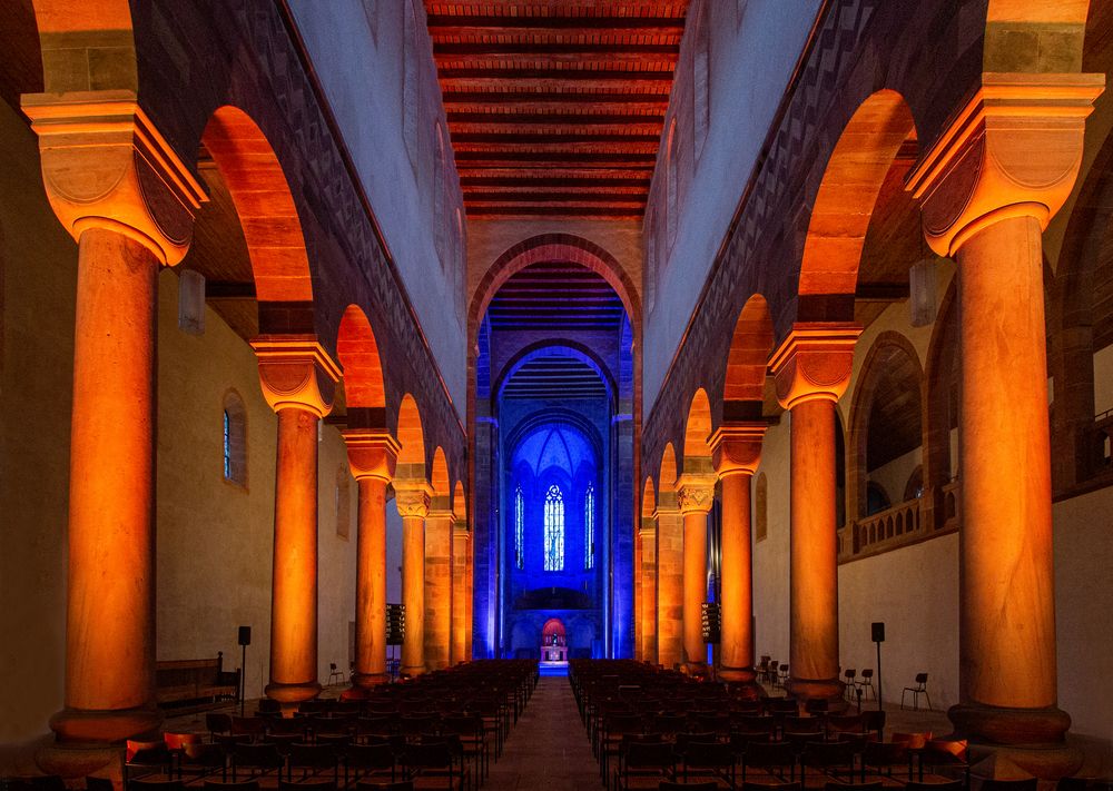 Lichtinstallation  in der Kirche von Alpirsbach