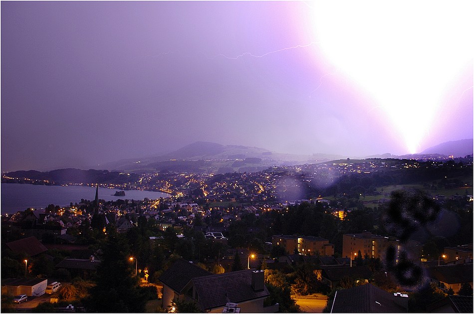 Lichtkegel über Schindellegi