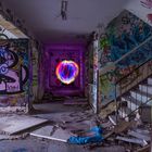 Lichtkunst in einem Lost Place