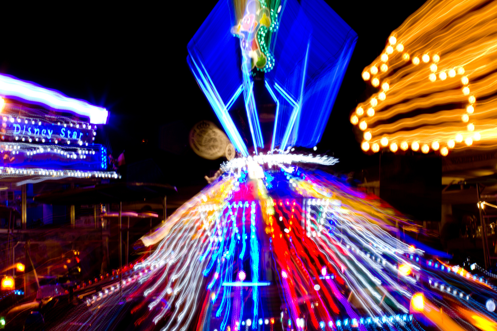 Lichtkunst von der Montgolfiade Warstein 2011 Kirmes