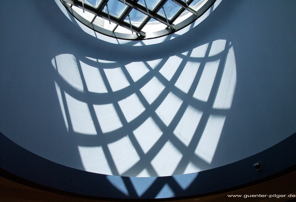 Lichtkuppel im Einkaufszentrum Limbecker Platz in Essen - II