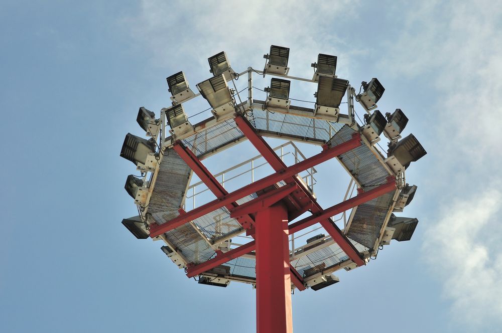 Lichtmast auf einem Containerterminal