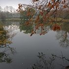 Lichtschein hinter den Wolken