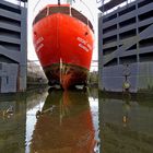 Lichtschiff mit Spiegelung