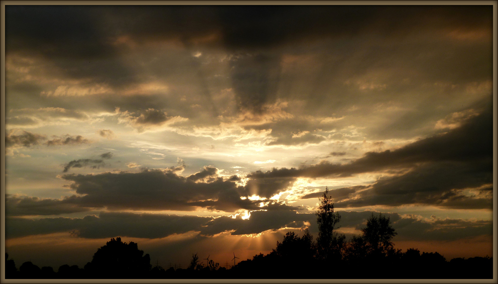 Lichtspiel am Abendhimmel