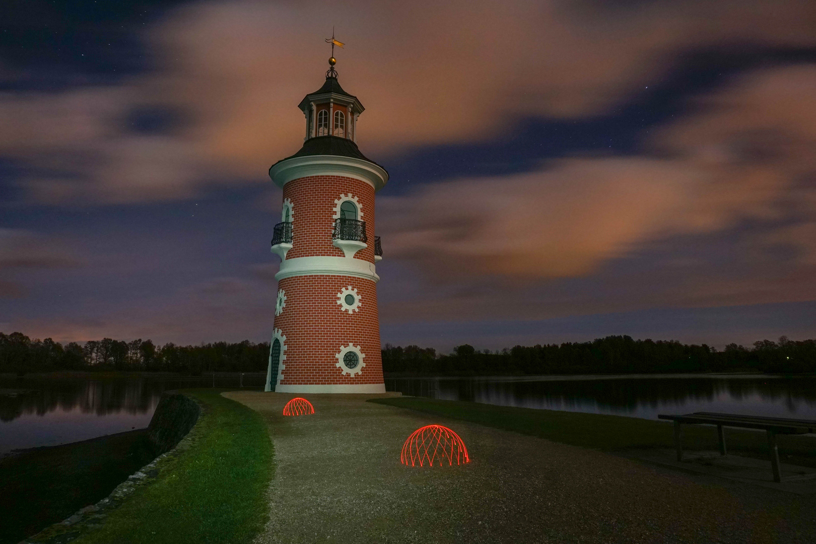 Lichtspiel am Leuchtturm Moritzburg