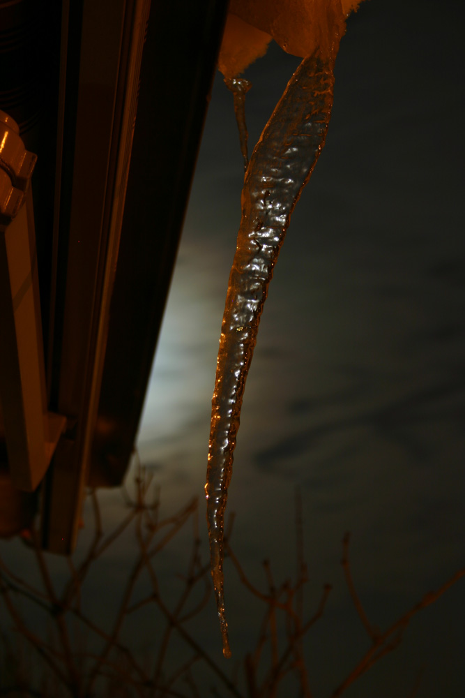 Lichtspiel im Eiszapfen