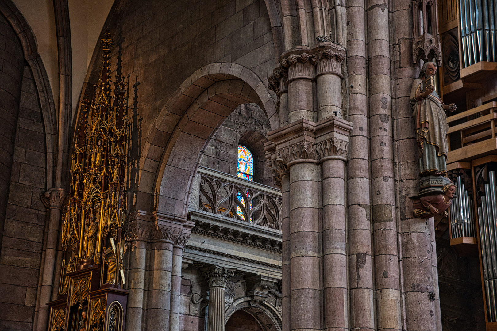 Lichtspiel im Freiburger Münster