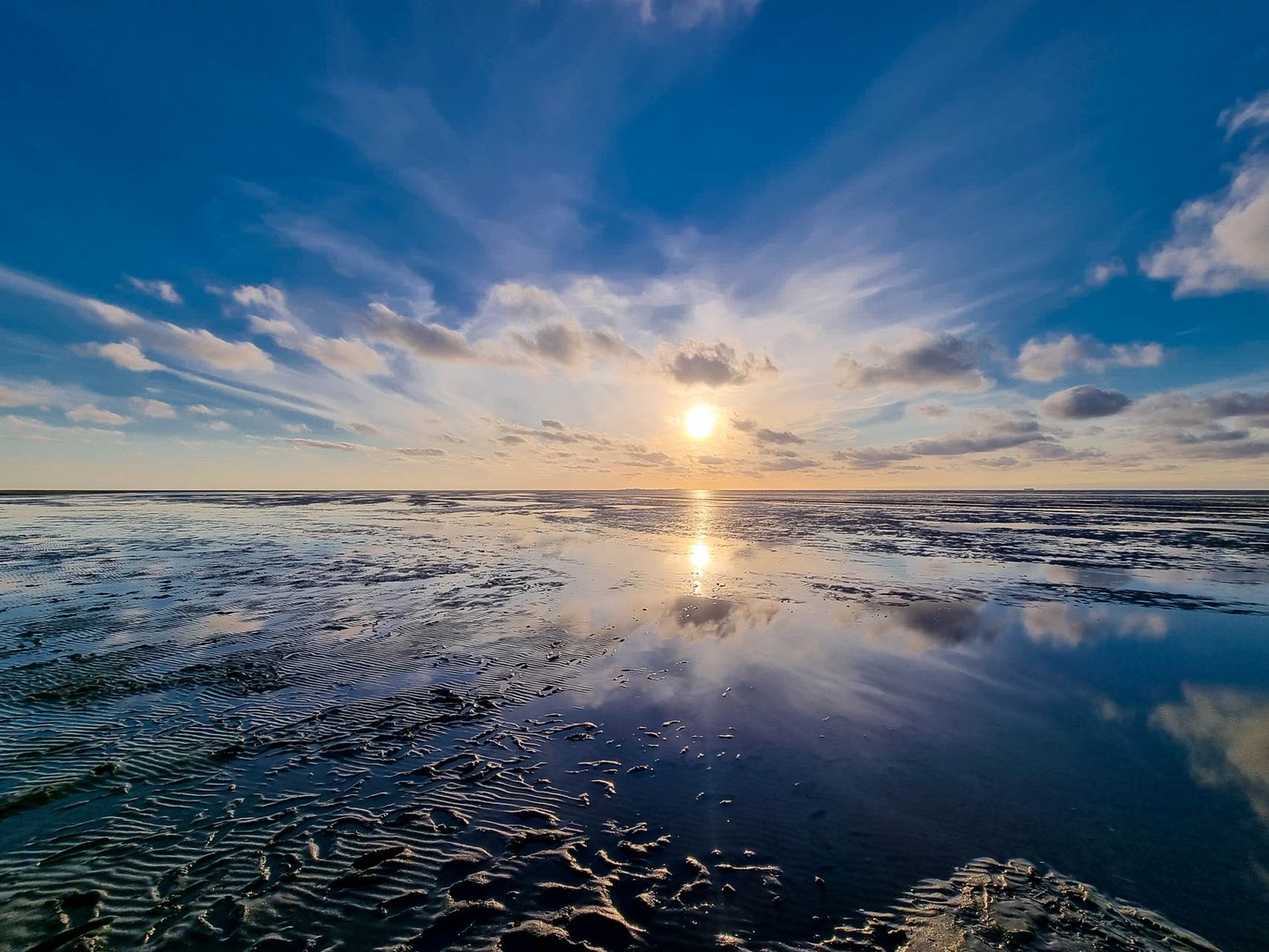 Lichtspiel im Wattenmeer