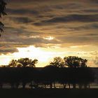 Lichtspiel Sonnenuntergang + Gewitterwolken