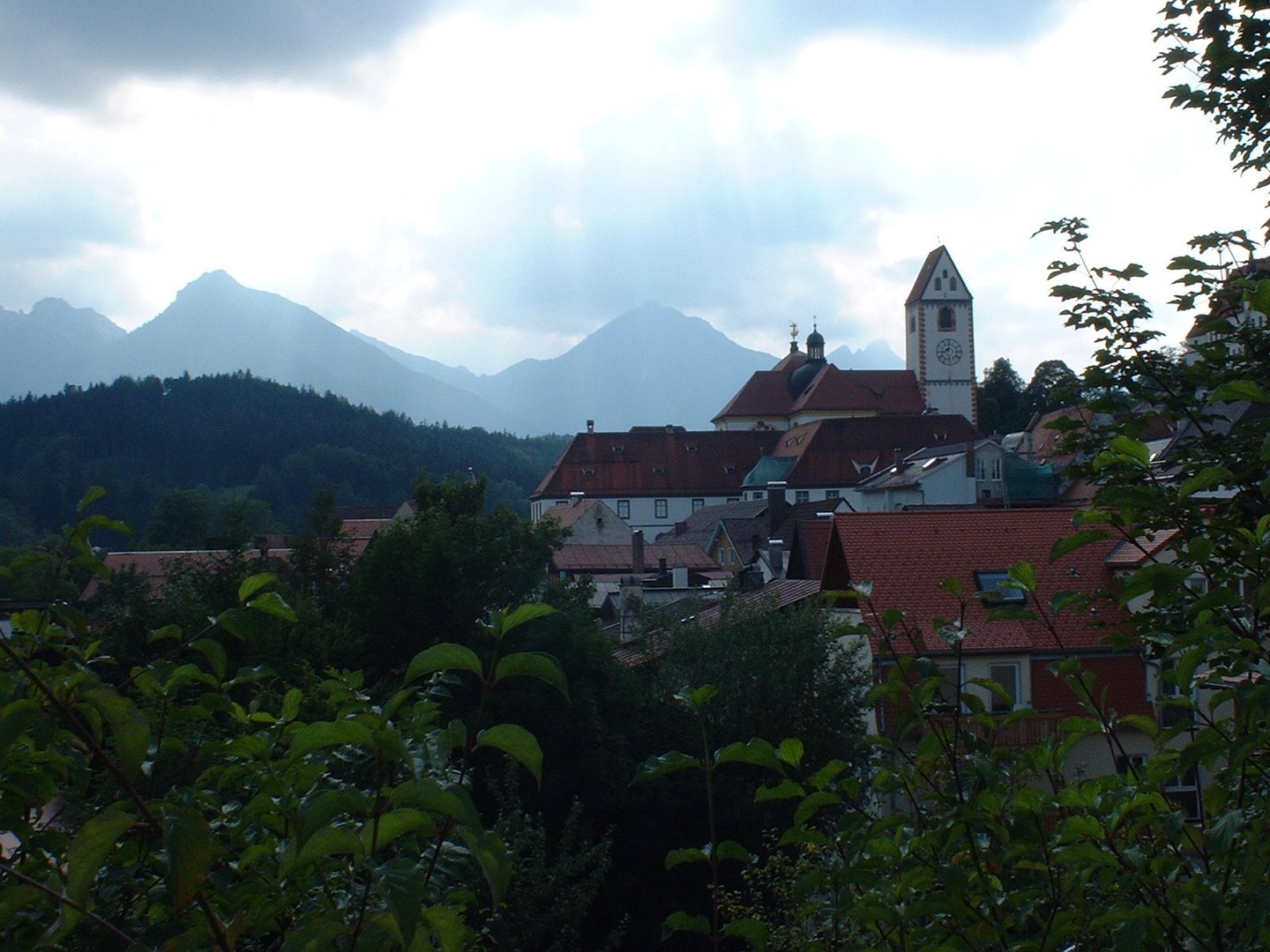 Lichtspiel über den Dächern