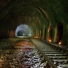 LICHTSPIELE IM TUNNEL