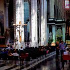 Lichtspiele in der Kathedrale von Gent