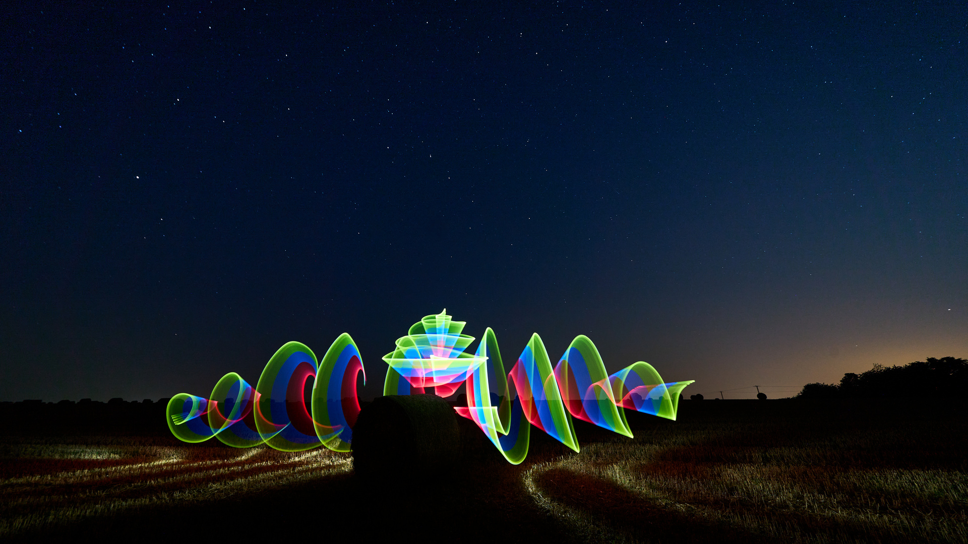 Lichtspirale auf dem Feld