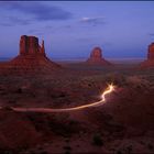 Lichtspur im Monument Valley
