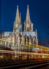 Lichtspuren am Dom 2